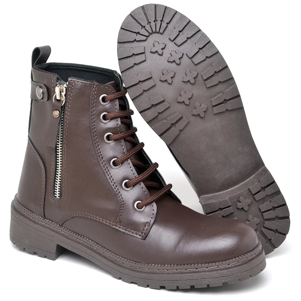 Casual Boot Women Autumn Winter Short Cano Detail Matelasse and Low Heel Treated