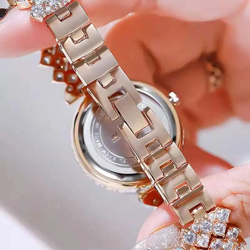 New stock! ! Women Bracelet Watches Steel belt Love Steel belt Rhinestone Quartz Wrist Watch Luxury Fashion Watch for women