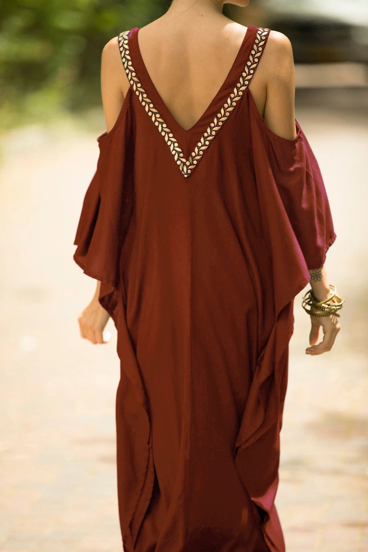 2023 Elegant Gold Embroidered Loose Kaftan House Robe Retro V-neck White Dress Women Summer Beach Wear Swim Maxi Dresses N1373