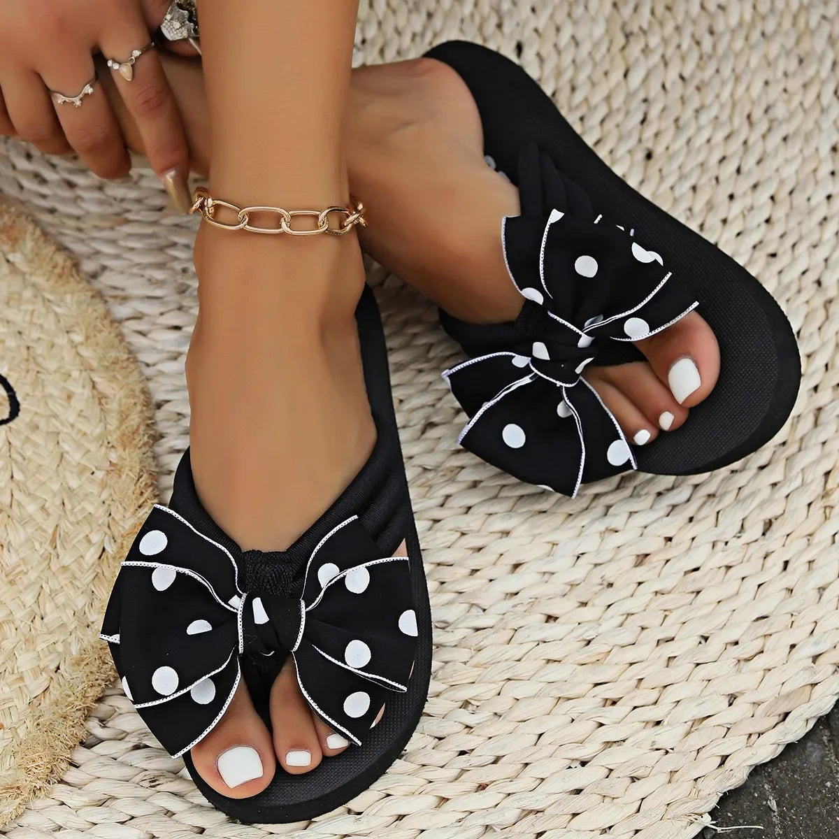 Sandals Woman 2024 Flip Flops Trend Women's Shoes Pou Slippers Free Shipping Onlyfans Bags Clearance Lady Flat Girls Sandal