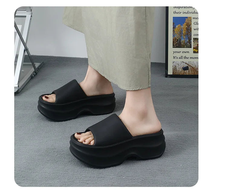 Gacimy Summer Thick Soles Sandals For Women Outdoor Fashion Soft Cloud Beach Shoes Comfortable Non-Slip Home Bathroom Slippers