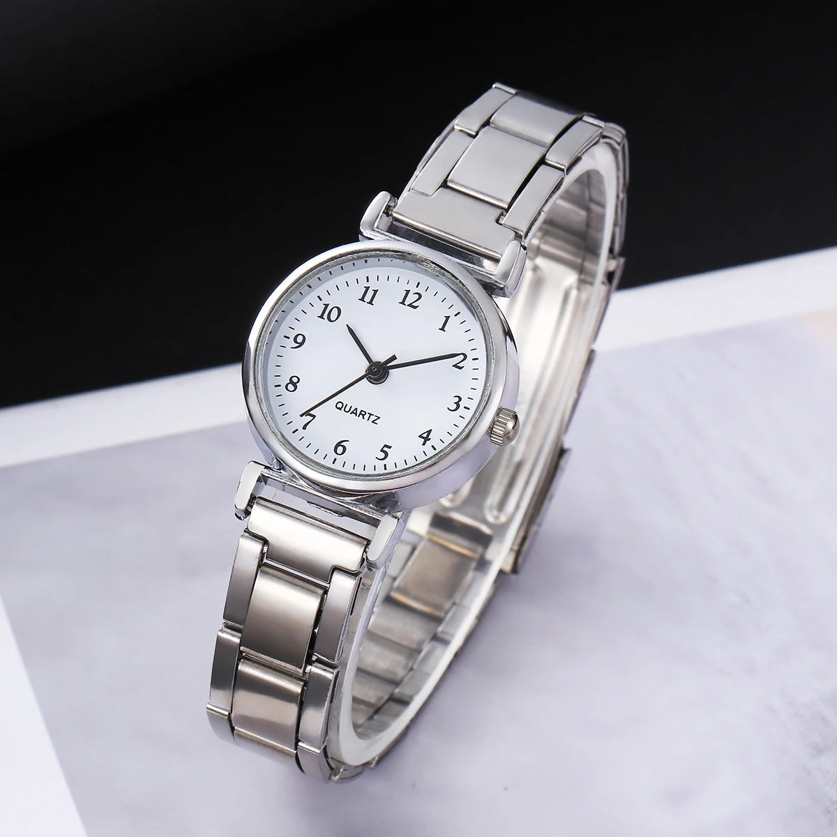 1Pcs Girls Cute Little Fresh Silver Digital Steel Quartz Watch Junior High School Girlfriends Birthday Christmas Gift