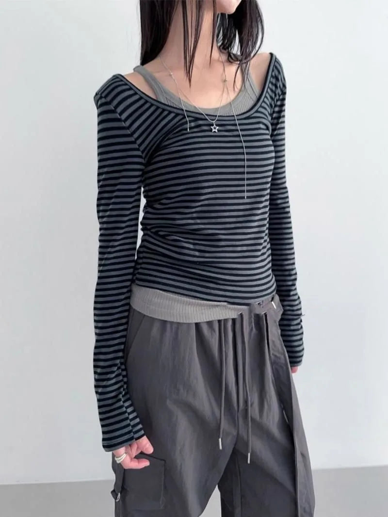 Sweet  Gentle Retro Stripe Versatile Tee Slim Fit Long Sleeved T-shirt Round Neck Bottom Shirt Short Top Female Clothes