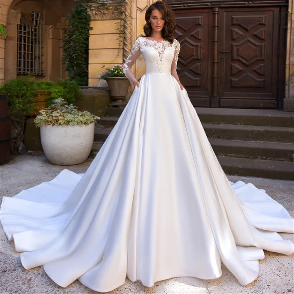 Elegant Women's Long Sleeve Bridal Dresses Lace Applique Princess Prom Formal Beach Party Wedding Gowns Satin Pleated Plus Size