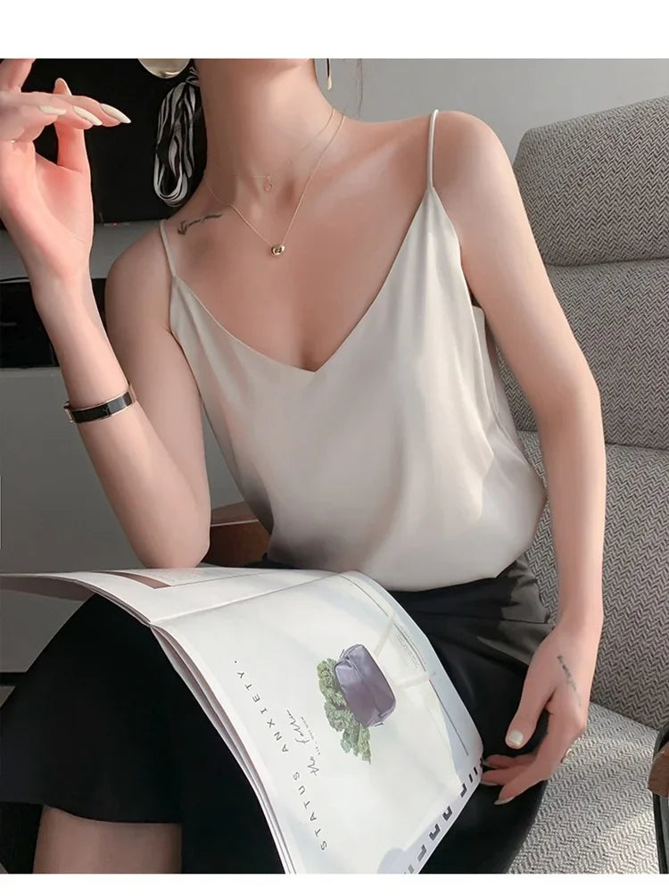 100 silk real silk 2023 summer women's clothing new slim v-neck short temperament inner top one-shoulder camisole