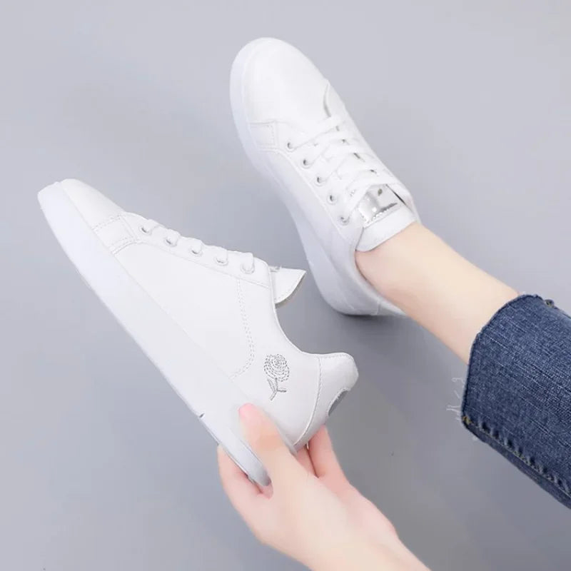 Women Casual Shoes Spring Autumn Sneakers Fashion White Breathable Embroidered Flower Lace-Up Tennis shoes