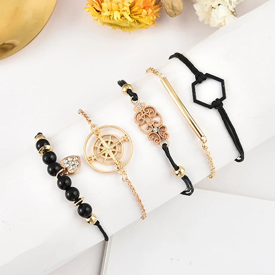 6pcs Black Flower Quartz Watch Dainty Bracelet For Women Leisure Casual Round Rhinestone Hollowed Pattern Bracelet Set