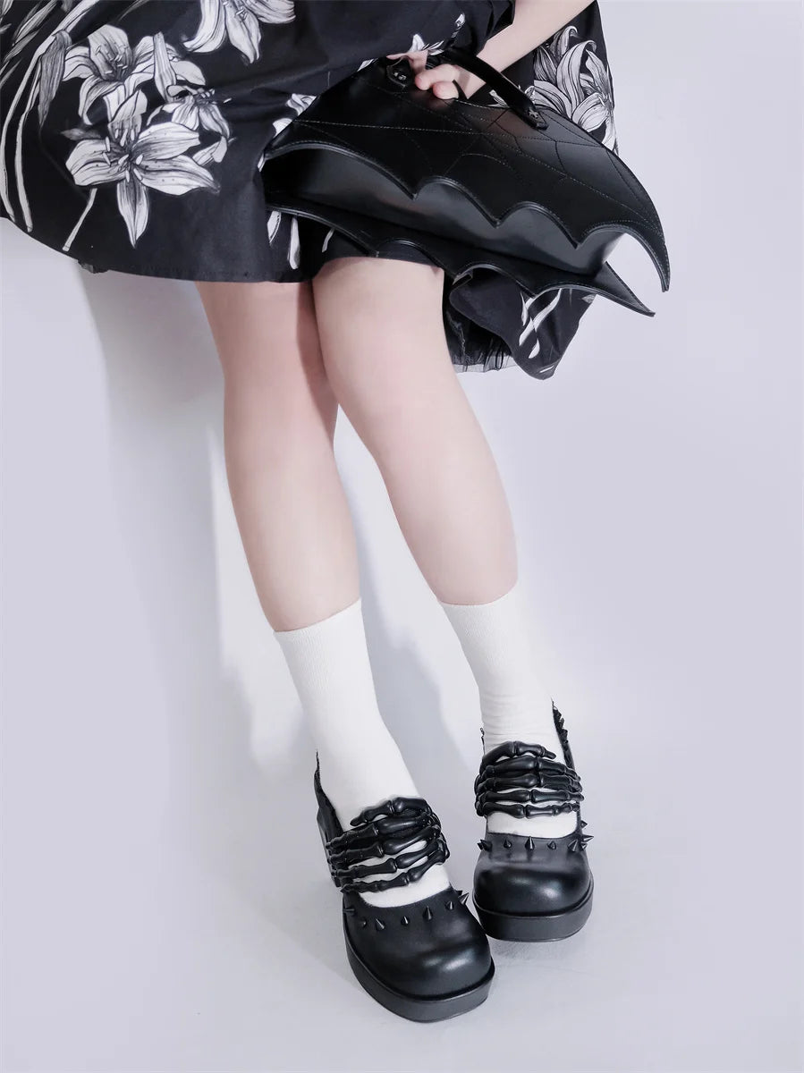 Antique Dark Punk Style Goth Girls Shoes Lolita Cosplay Round Head Thick Bottom Cross Rivet Lace Skull 8cm High Heel Shoes