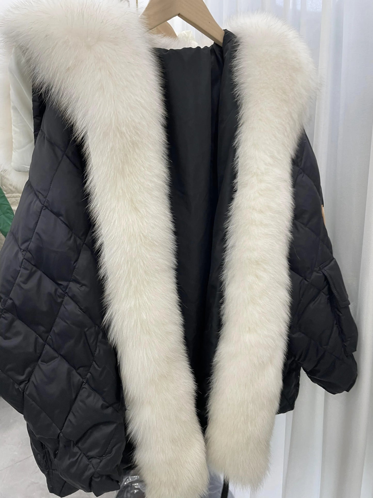 2024 Luxury Fur Collar Long Coats 2024 Women Winter Soft Warm Loose Jacket Puffer Parka Female Windproof Snow Outwear Coats