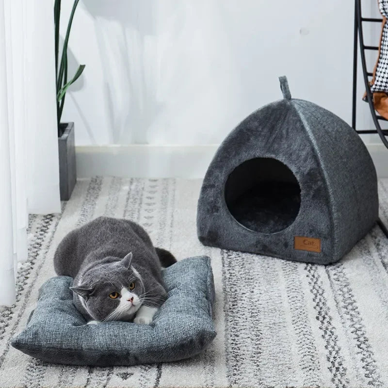 Triangle Cat Nest – Closed Cat House, Warm & Thickened Pet Bed for Cats and Small Dogs, Cozy Cat Tent