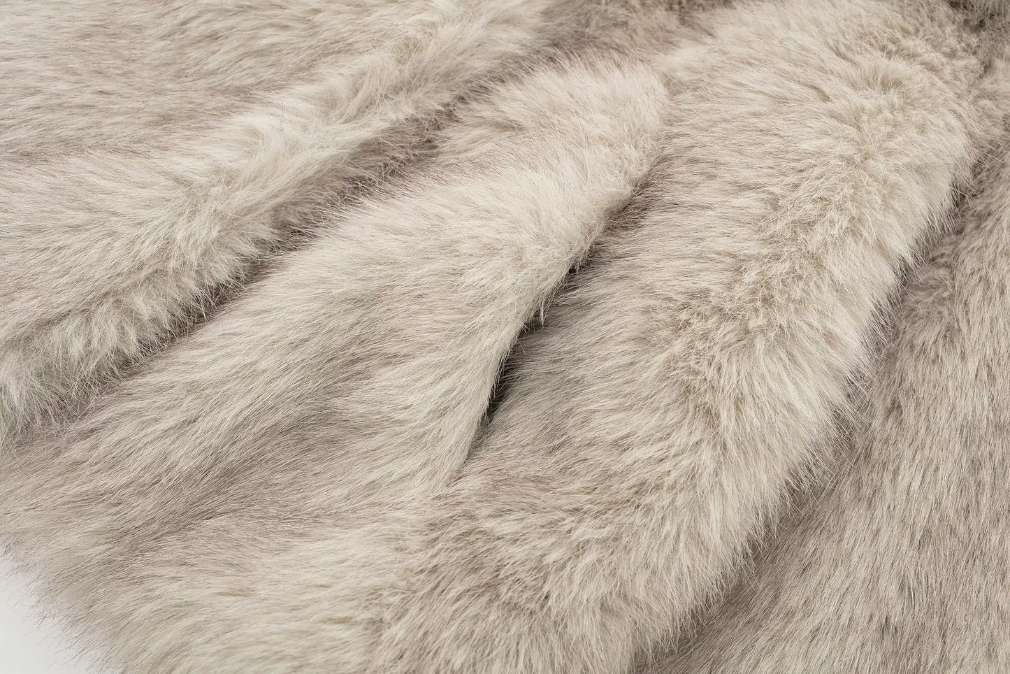 TRAFZA 2024 Winter Coats For Women New Artificial Fur Effect Loose Cropped Coat Female Versatile Streetwear Women's Cardigan