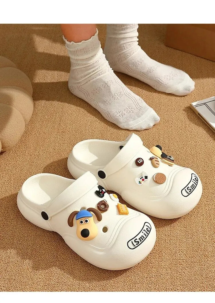 Summer Slipper Women Black And White Cute Coal Ball Couple DIY Hole Shoes In Men Beach Sandals Outside Garden Shoes