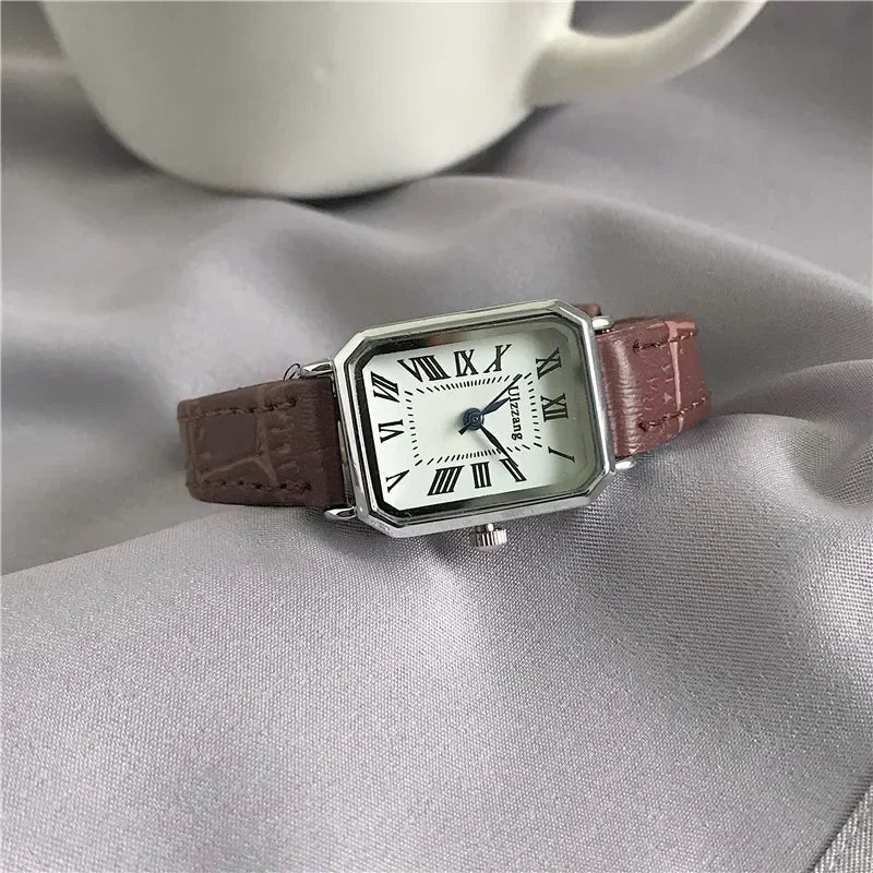 Retro Watches Classic Casual Quartz Dial Leather Strap Band Rectangle Clock Fashionable Wrist Watches for Women Gift Wrist Watch