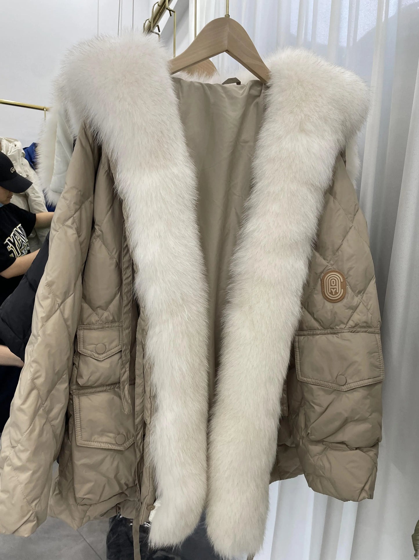 2024 Luxury Fur Collar Long Coats 2024 Women Winter Soft Warm Loose Jacket Puffer Parka Female Windproof Snow Outwear Coats