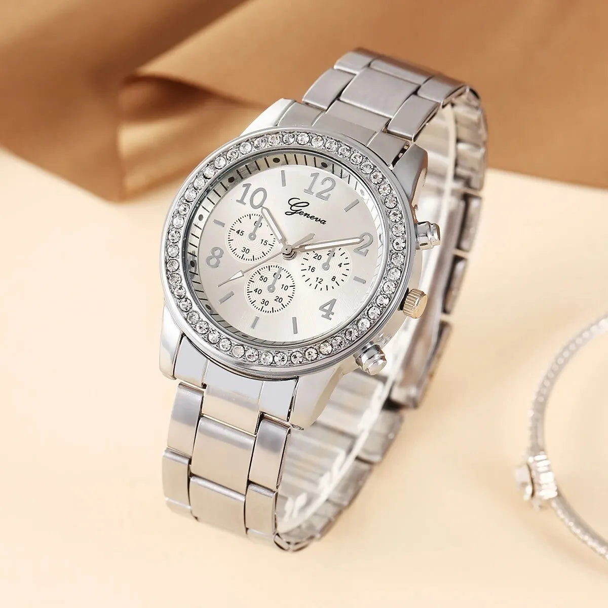 Luxurious Versatile Women's Business Bracelet Watch Set, Rhinestone Personalized Jewelry As A Gift For Her