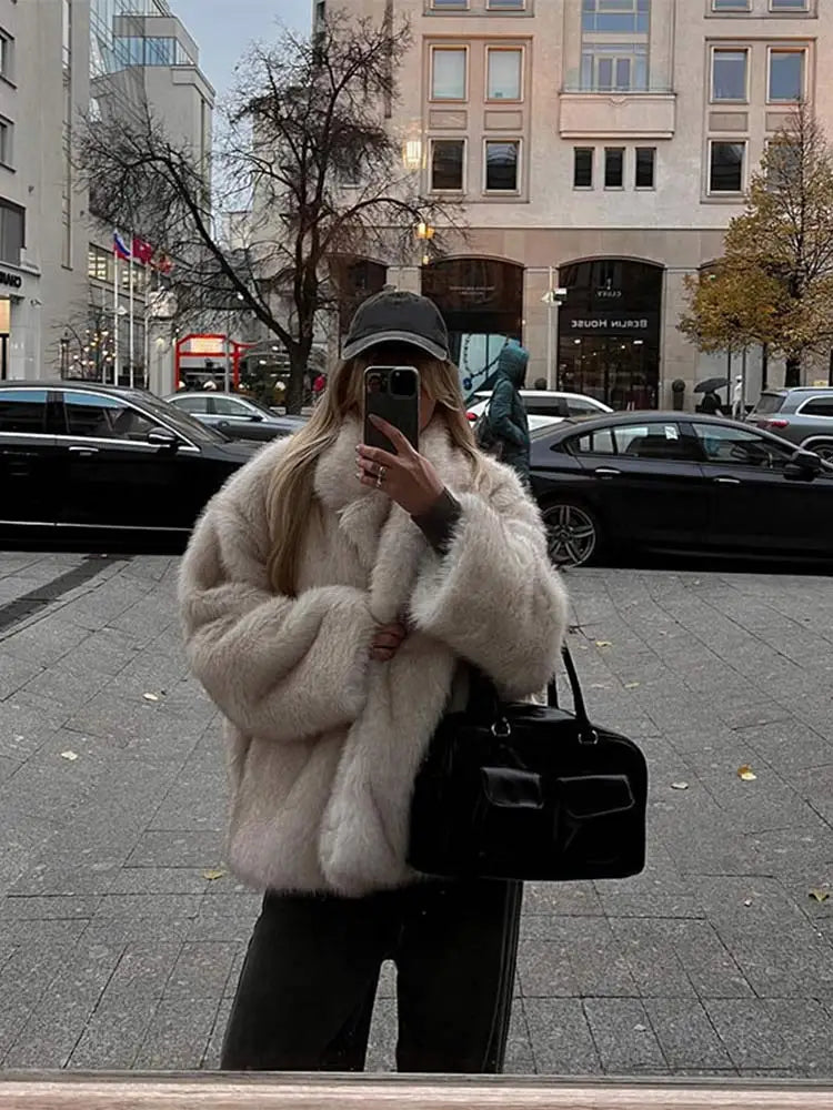 Solid Fluffy Faux Fur Women Thick Coats Fashion Warm Lapel Long Sleeve Short Jackets Autumn Winter Ladies High Street Outerwear