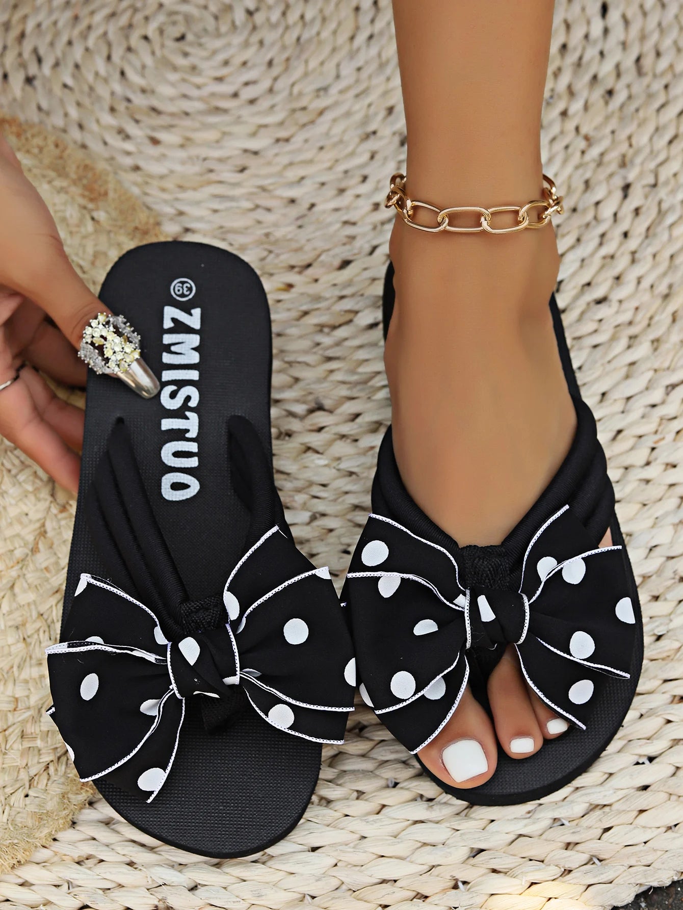 Sandals Woman 2024 Flip Flops Trend Women's Shoes Pou Slippers Free Shipping Onlyfans Bags Clearance Lady Flat Girls Sandal